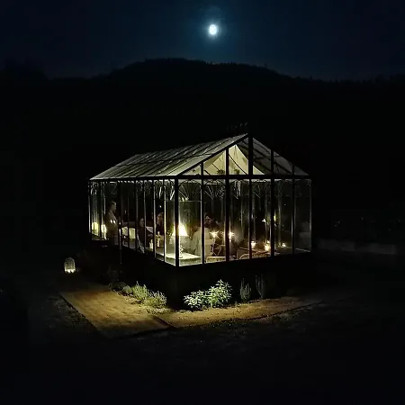 Country-chic B&b, Wellness And Restaurant 