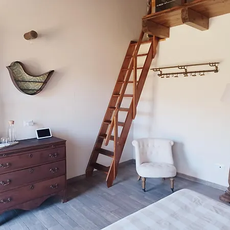 Country-chic B&b, Wellness And Restaurant 