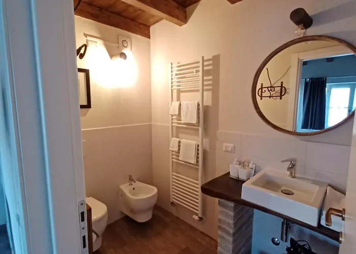 Country-chic B&b, Wellness And Restaurant 